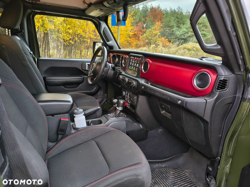 Jeep Wrangler - 16