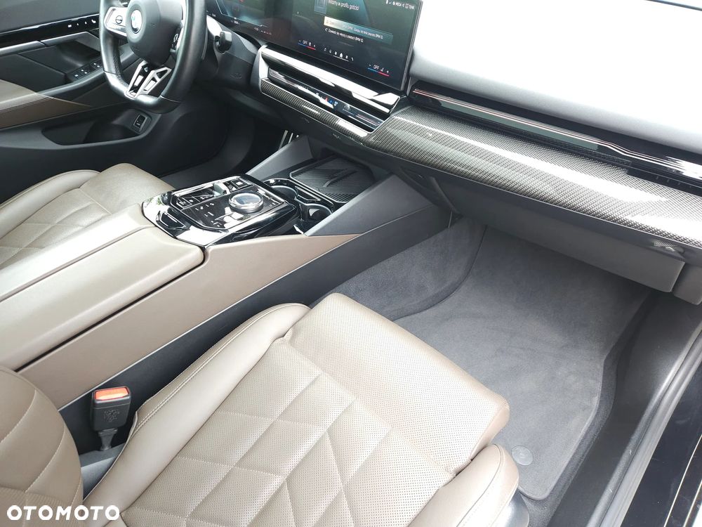 BMW Seria 5 520i M Sport Edition - 19