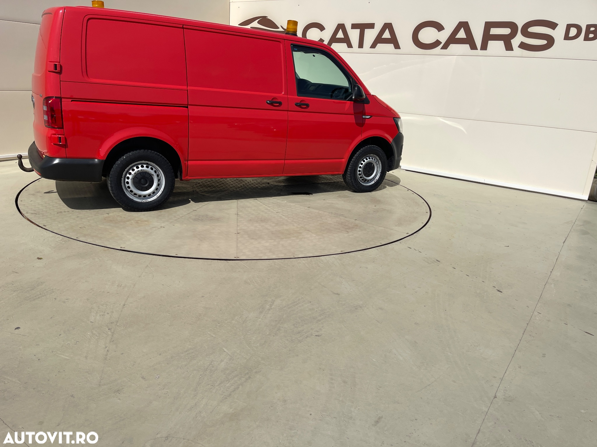 Volkswagen Transporter 2.0TDI  USI SPATE - 16