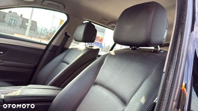 BMW Seria 5 520d Luxury Line - 10