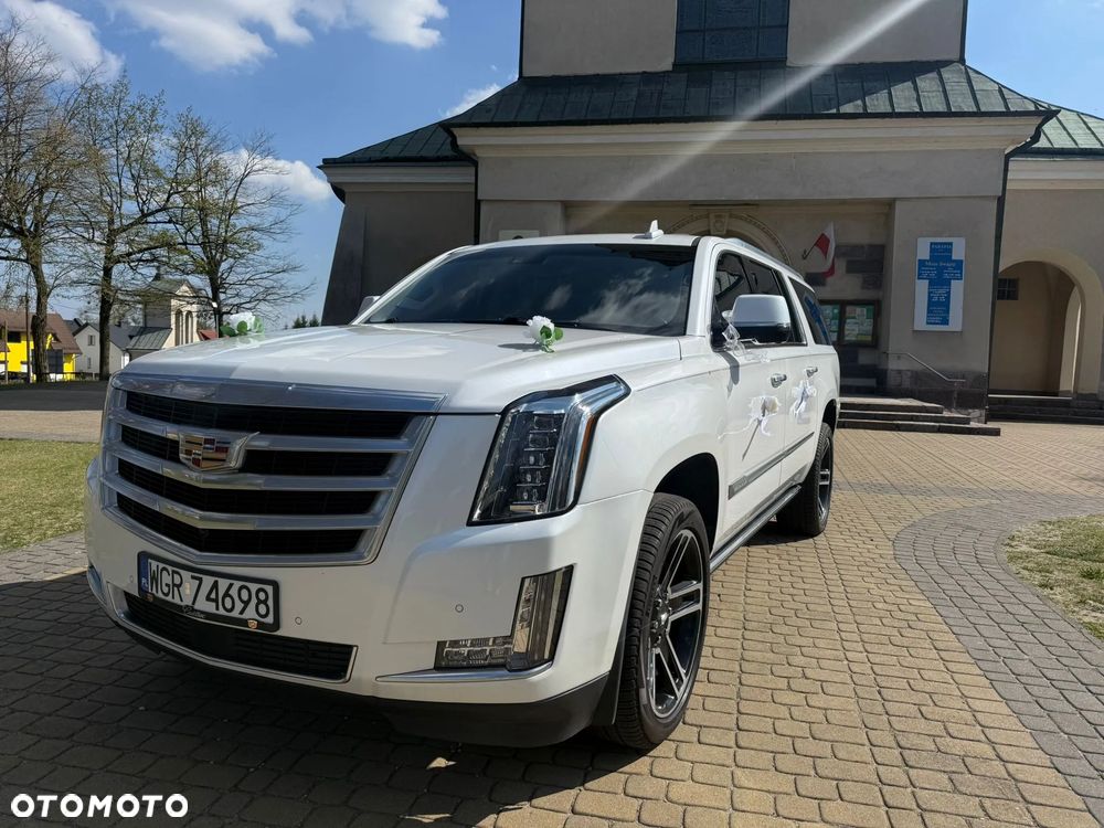 Cadillac Escalade - 3