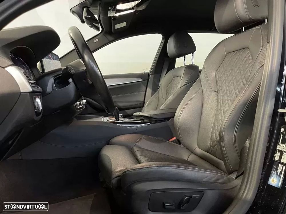 BMW 520 d Pack Desportivo M Auto - 13