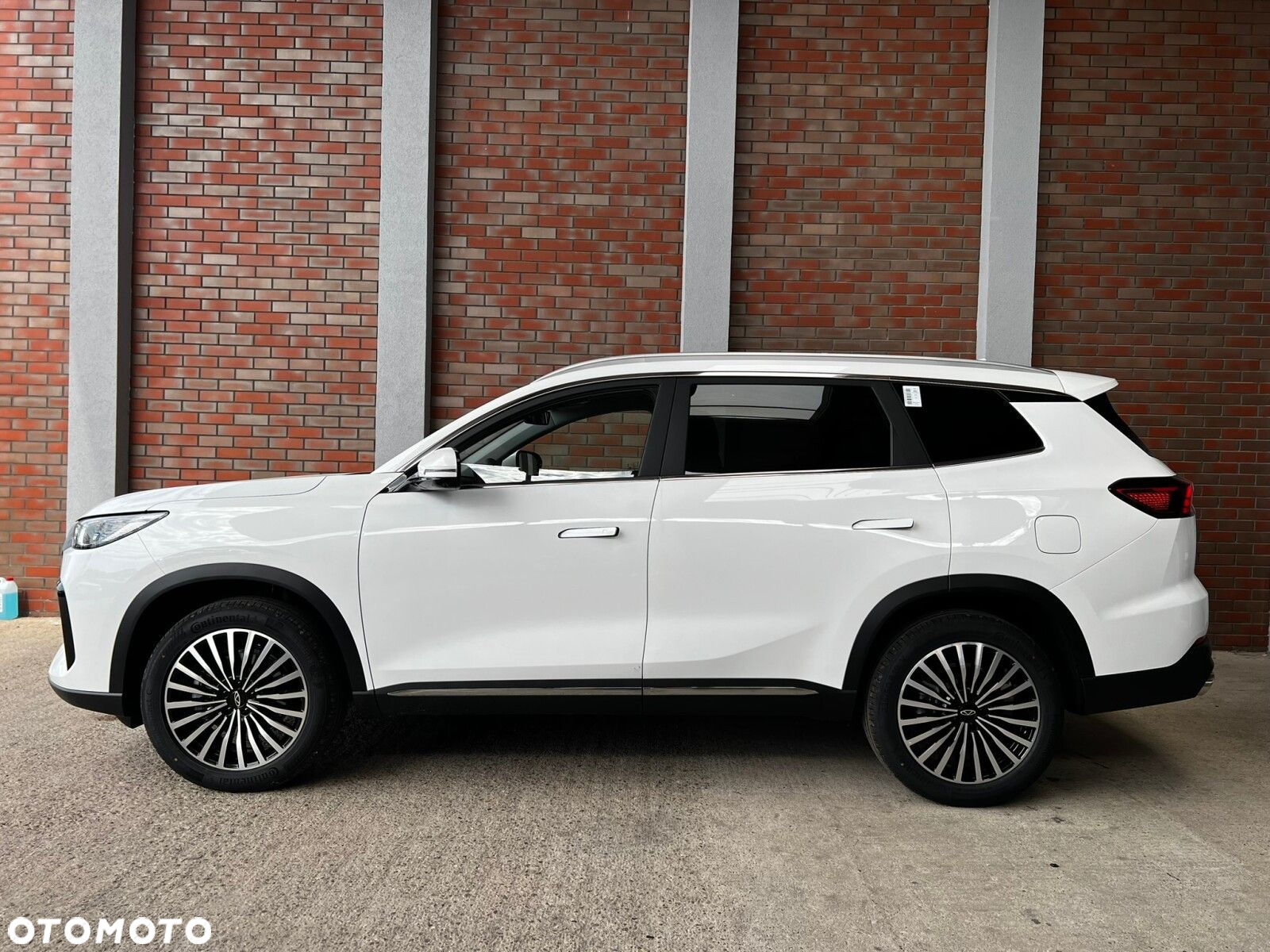Chery Tiggo 8 - 3