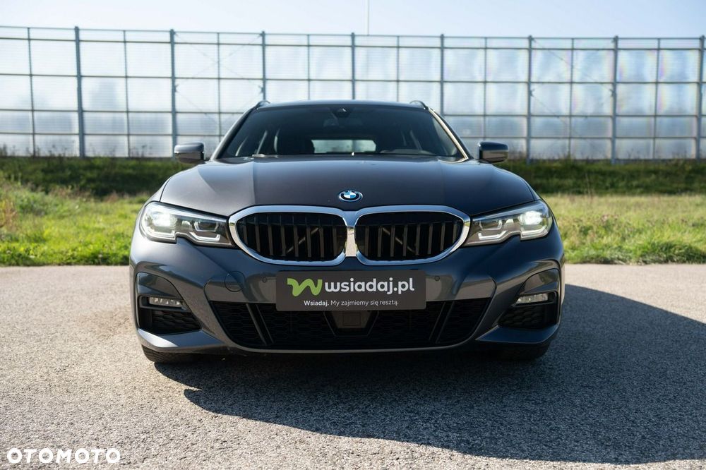 BMW Seria 3 330e PHEV M Sport - 3