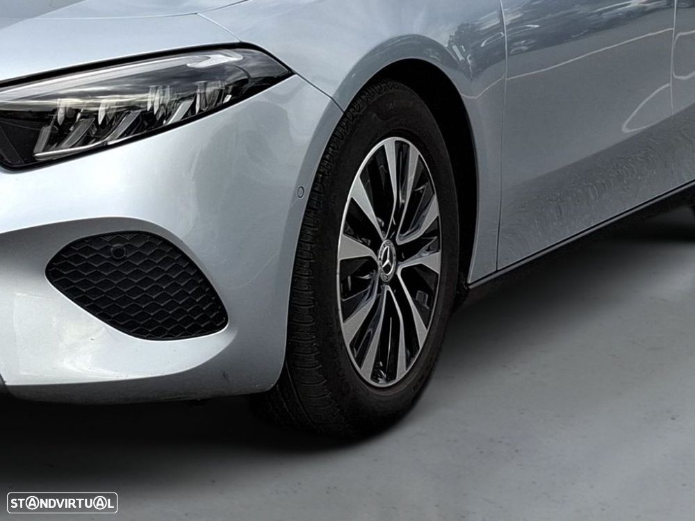 Mercedes-Benz A 200 - 4