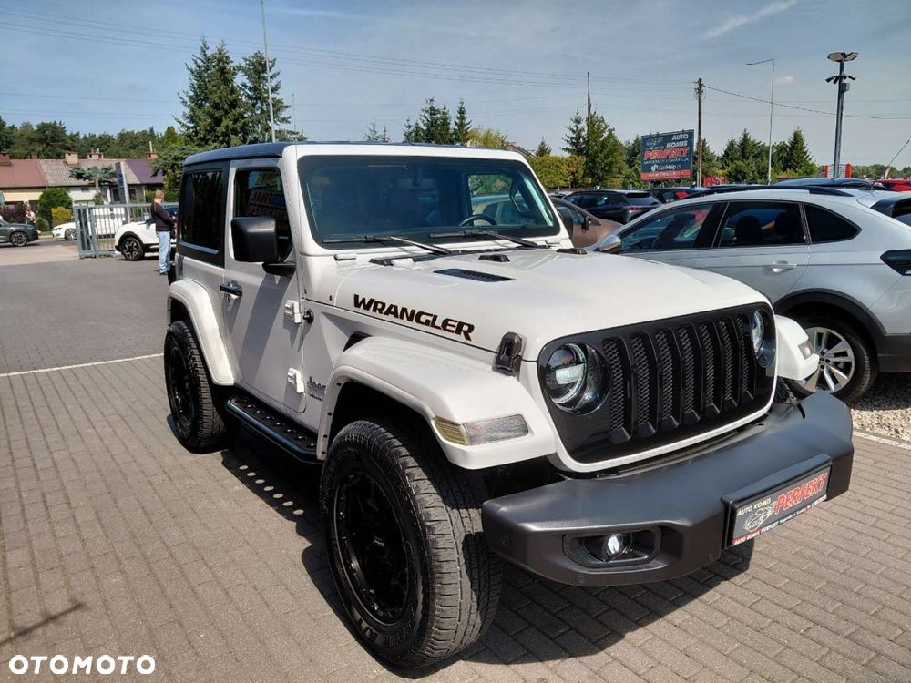 Jeep Wrangler - 5