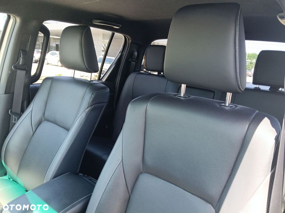 Toyota Hilux 2.8 D-4D mHEV Double Cab Invincible 4x4 - 14