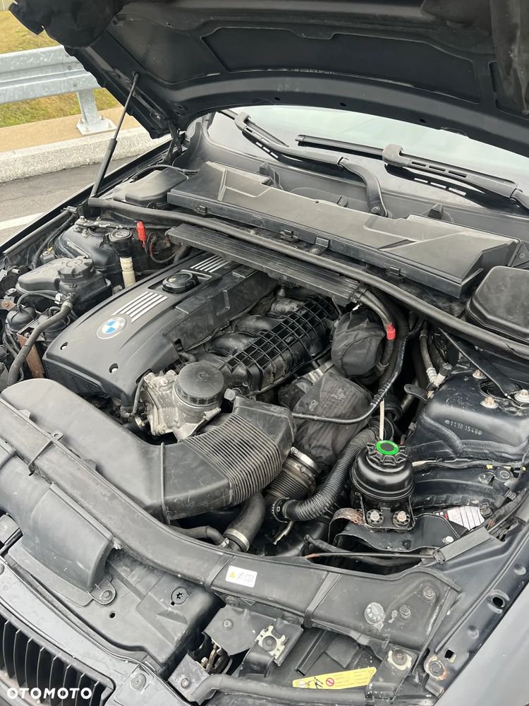 BMW Seria 3 335i xDrive - 28