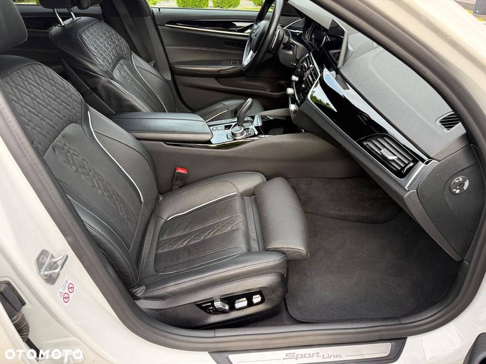 BMW Seria 5 520d xDrive MHEV Sport Line sport - 9