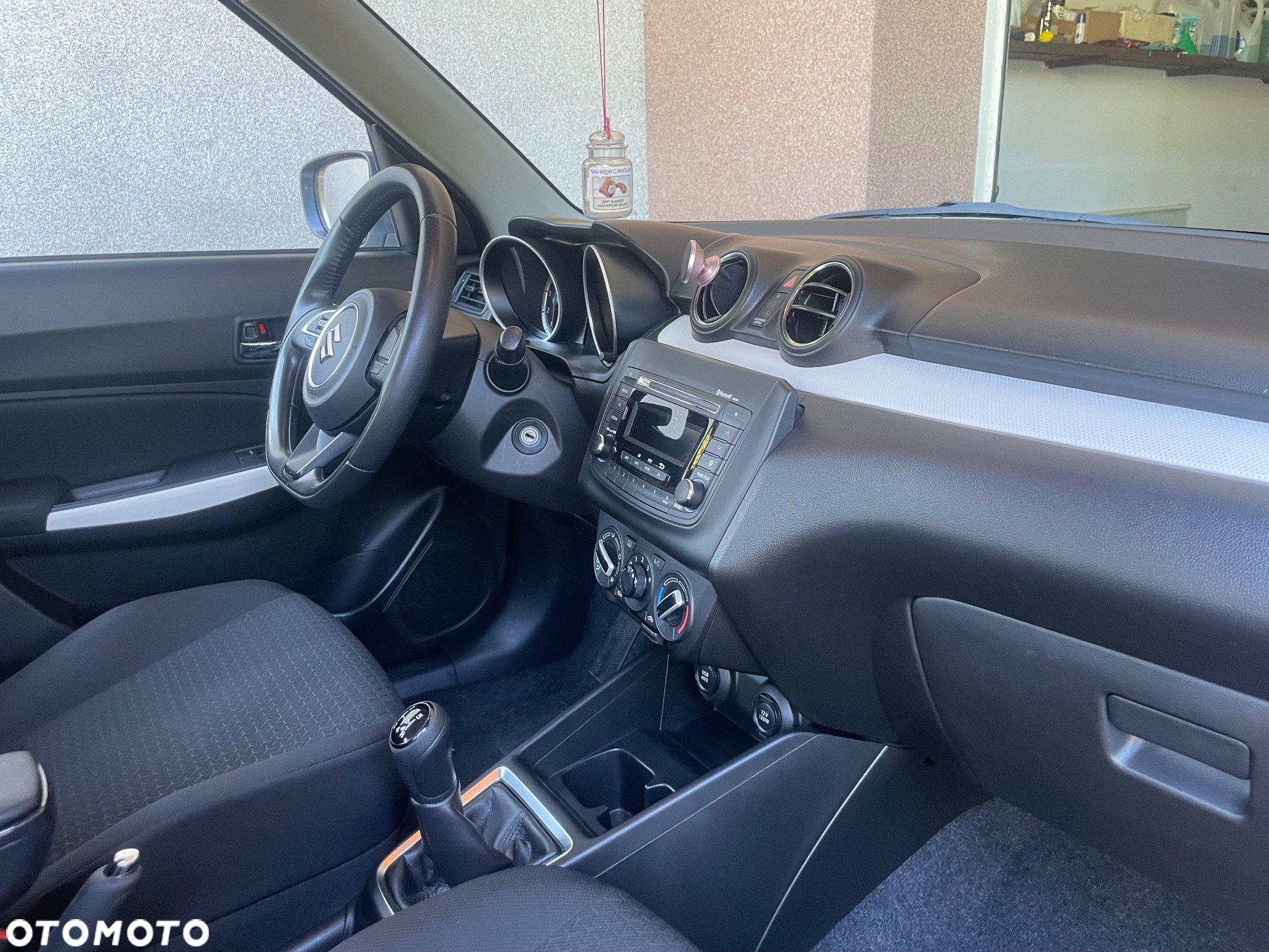 Suzuki Swift 1.2 Premium - 5