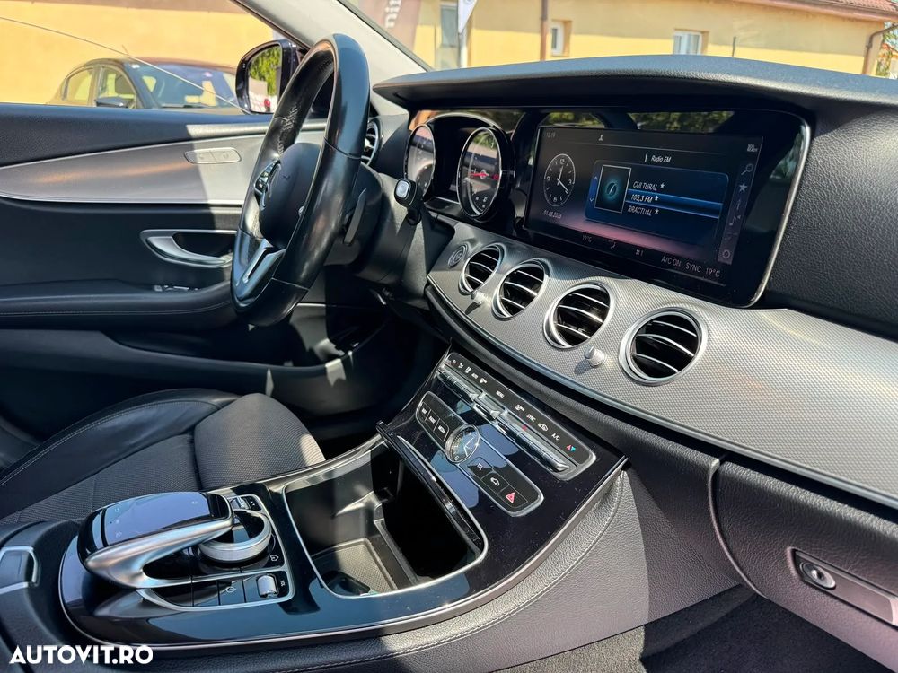 Mercedes-Benz E - 15