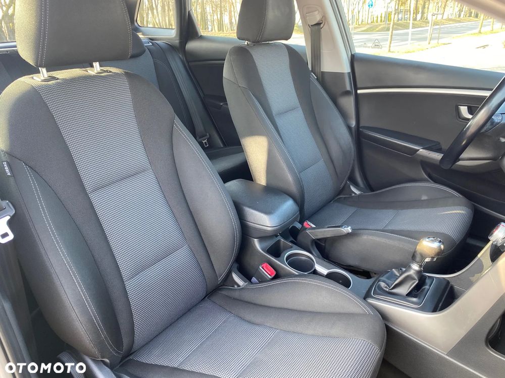 Hyundai i30 blue Kombi 1.6 GDi Style - 5