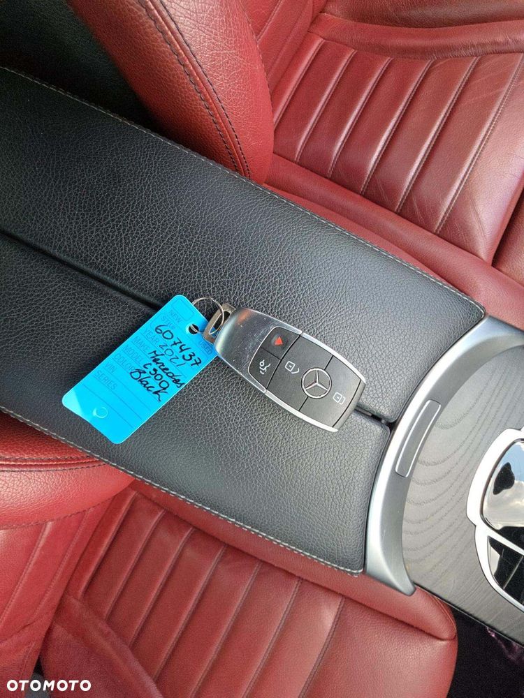 Mercedes-Benz Klasa C 300 9G-TRONIC AMG Line - 14