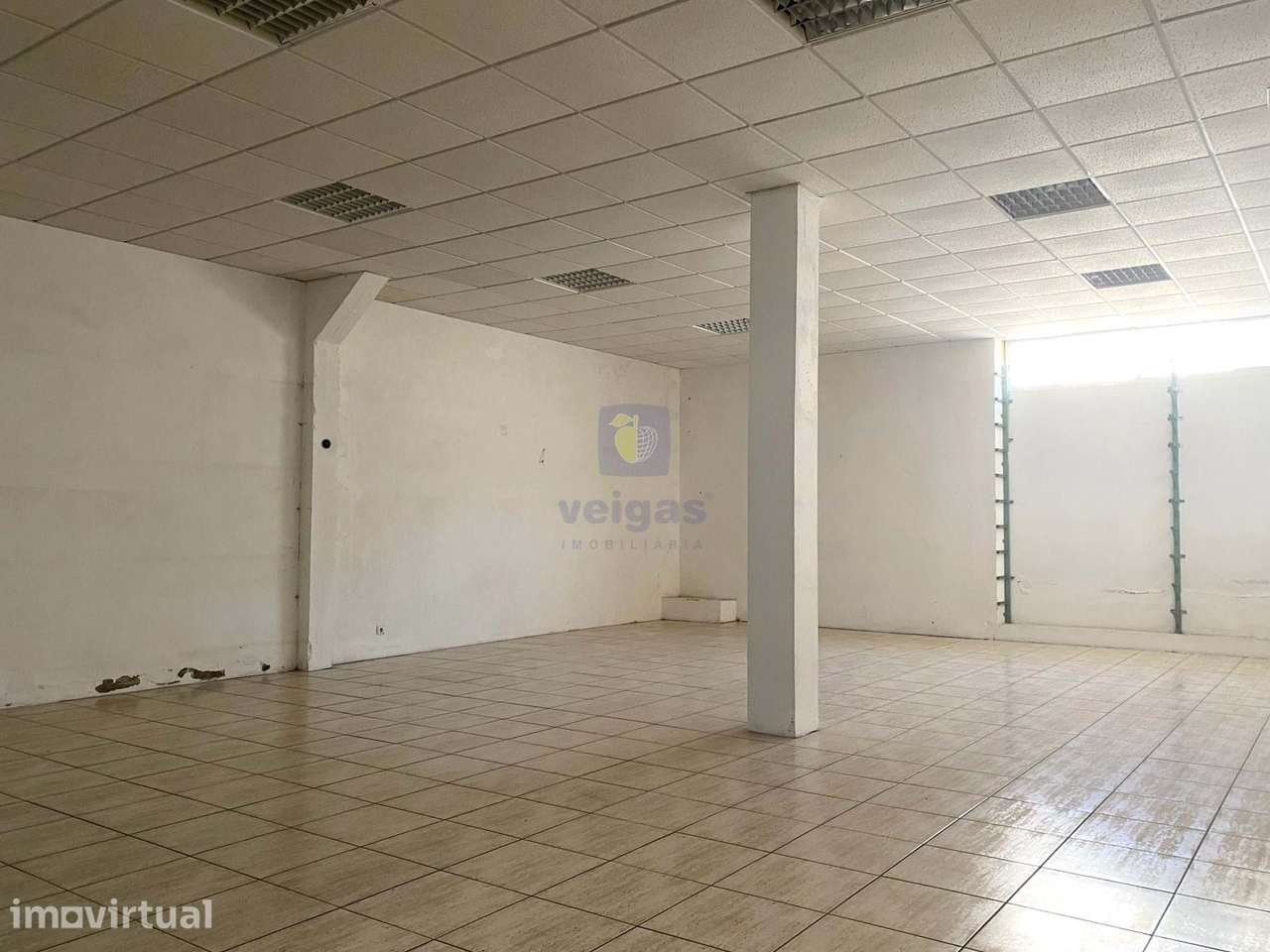 Arrendamento de armazém em cave com 248m2 em Meirinhas, Pombal - Grande imagem: 4/15