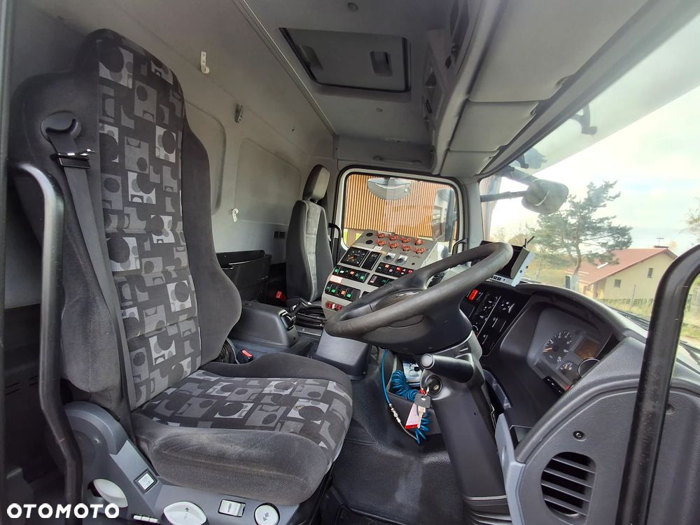 Mercedes-Benz Atego 1524 Zamiatarka BUCHER CityFant 60 2 Silniki Tylna Oś Na Poduszkach Rura Do Liści / Studzienek Zamiatarka Uliczna Sprzątanie Zamiatanie - 9