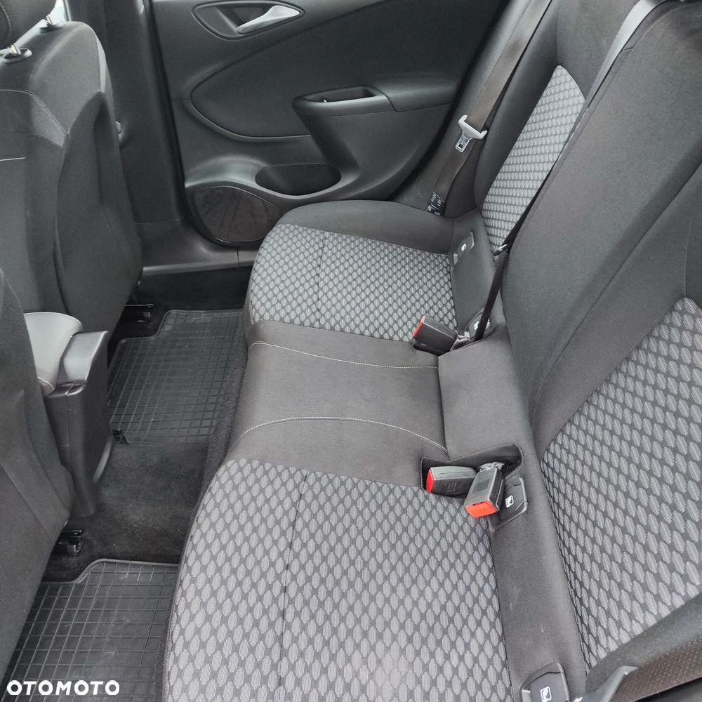 Opel Astra 1.4 Turbo Business - 18