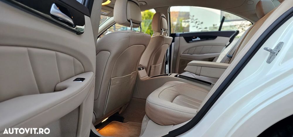 Mercedes-Benz GLC Coupe 250 d 4Matic 9G-TRONIC AMG Line - 12