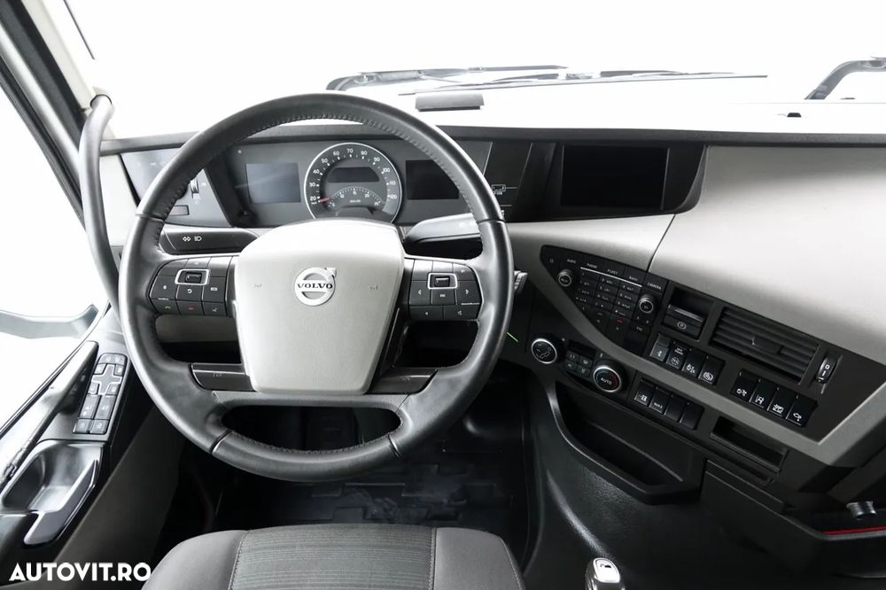 Volvo FH 540 / HIDRAULICĂ DUBLĂ / CABĂ JOSĂ / 100% PNEURI / CONTRACTUL DE SERVICE POSTĂ - 27