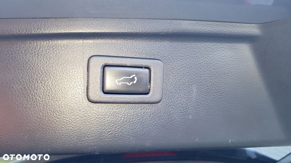 Subaru Outback 2.0D Exclusive Lineartronic - 17