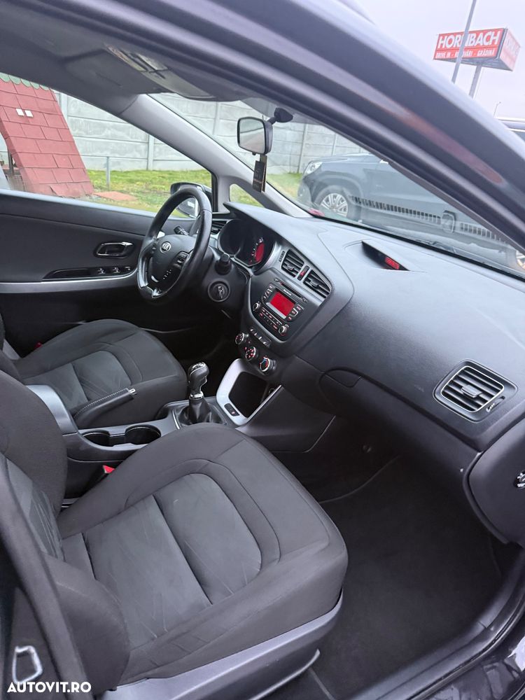 Kia Ceed 1.4 CRDi 90 SW Vision - 12