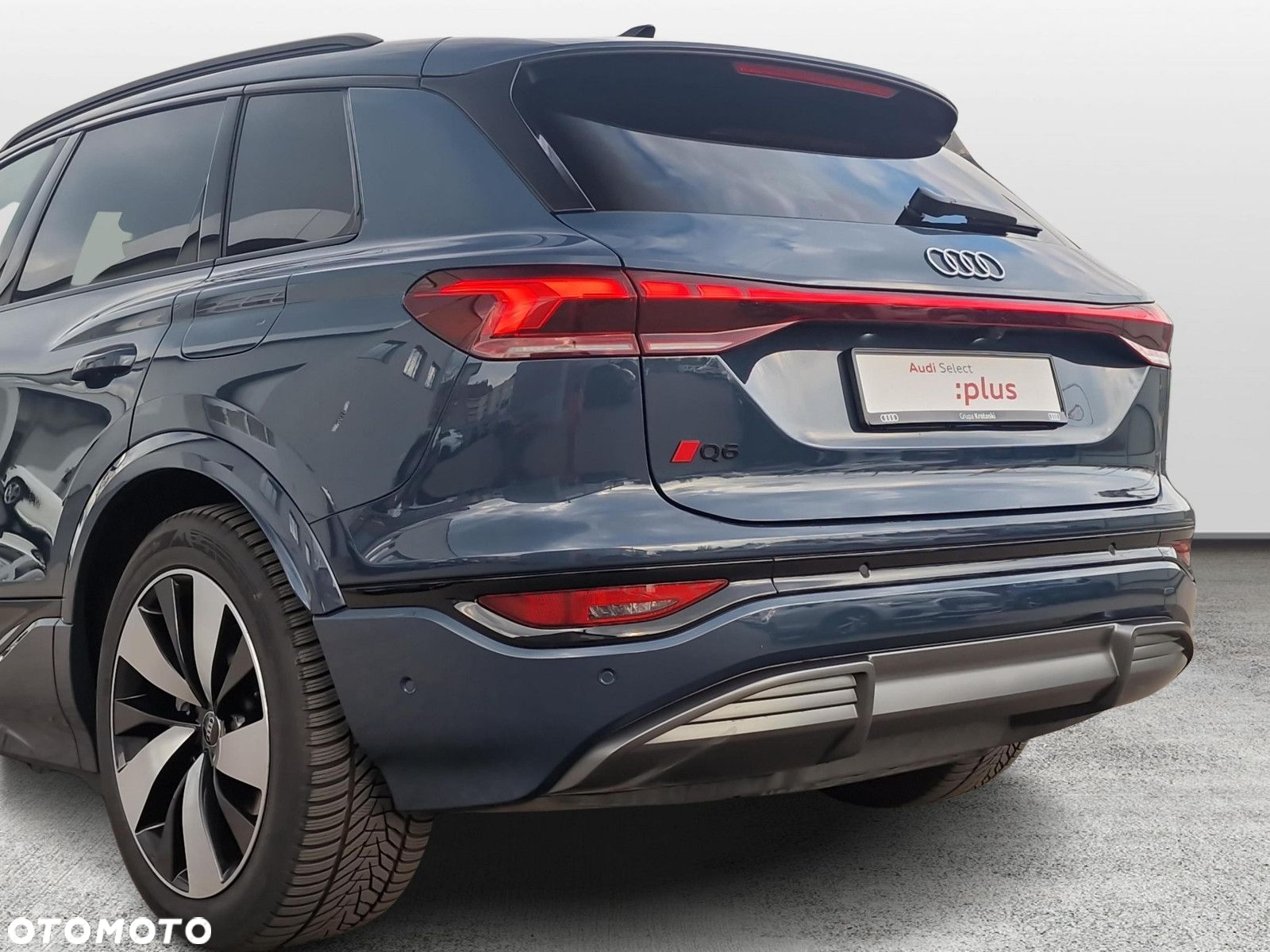 Audi Q6 e-tron - 22