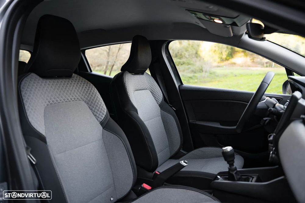 Renault Clio 1.0 TCe Evolution - 37