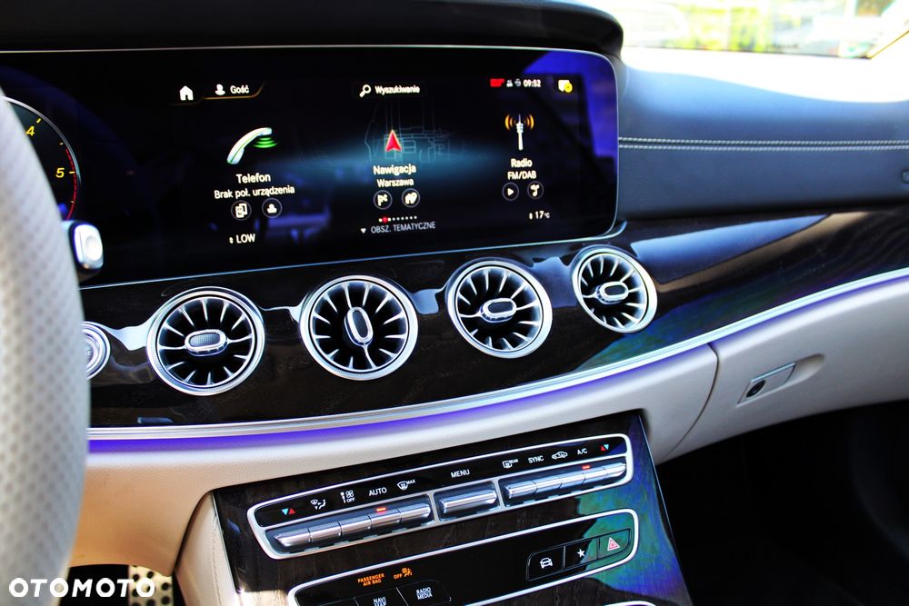 Mercedes-Benz Klasa E 220 d Coupe 4-Matic AMG - 20