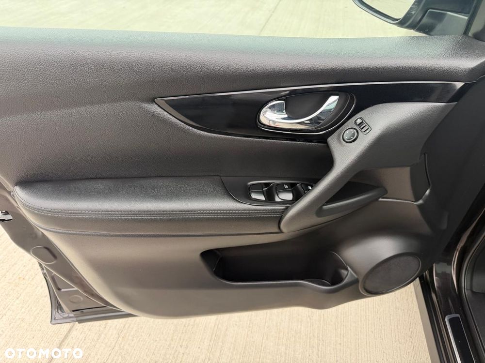 Nissan Qashqai 1.6 DCi Tekna Xtronic - 22