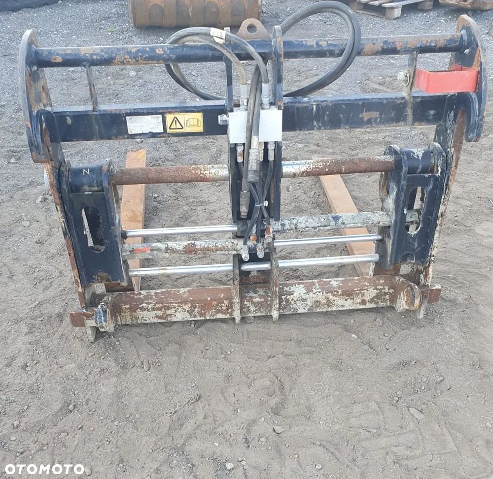 Przesuw boczny hydrauliczny z widłami używany ORYGINALNY JCB - 2