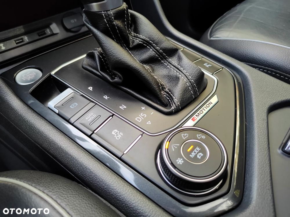 Volkswagen Tiguan - 19
