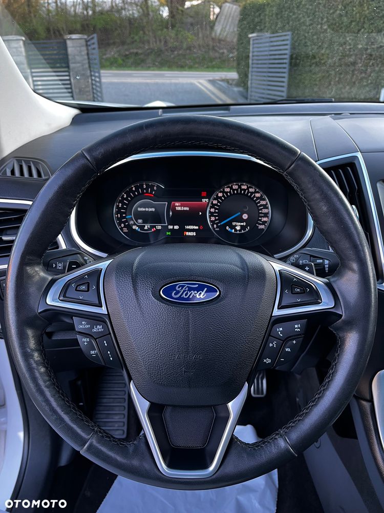 Ford Edge - 24