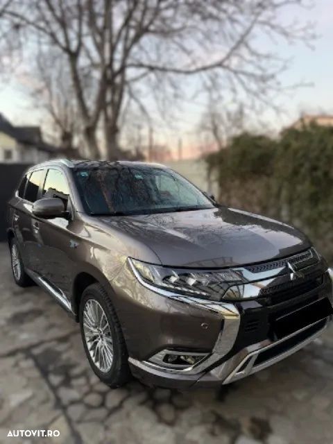 Mitsubishi Outlander 2.0L AS&G CVT Intense+ - 2