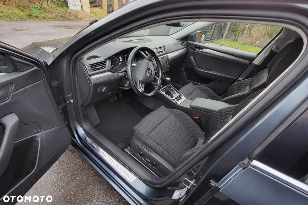 Skoda Superb 2.0 TDI Style DSG - 9