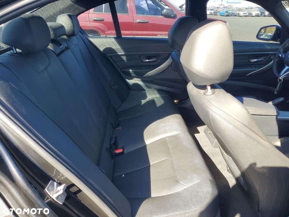 BMW Seria 3 335i Sport-Aut Sport Line - 10