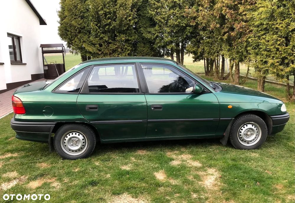 Opel Astra 1.6 - 3