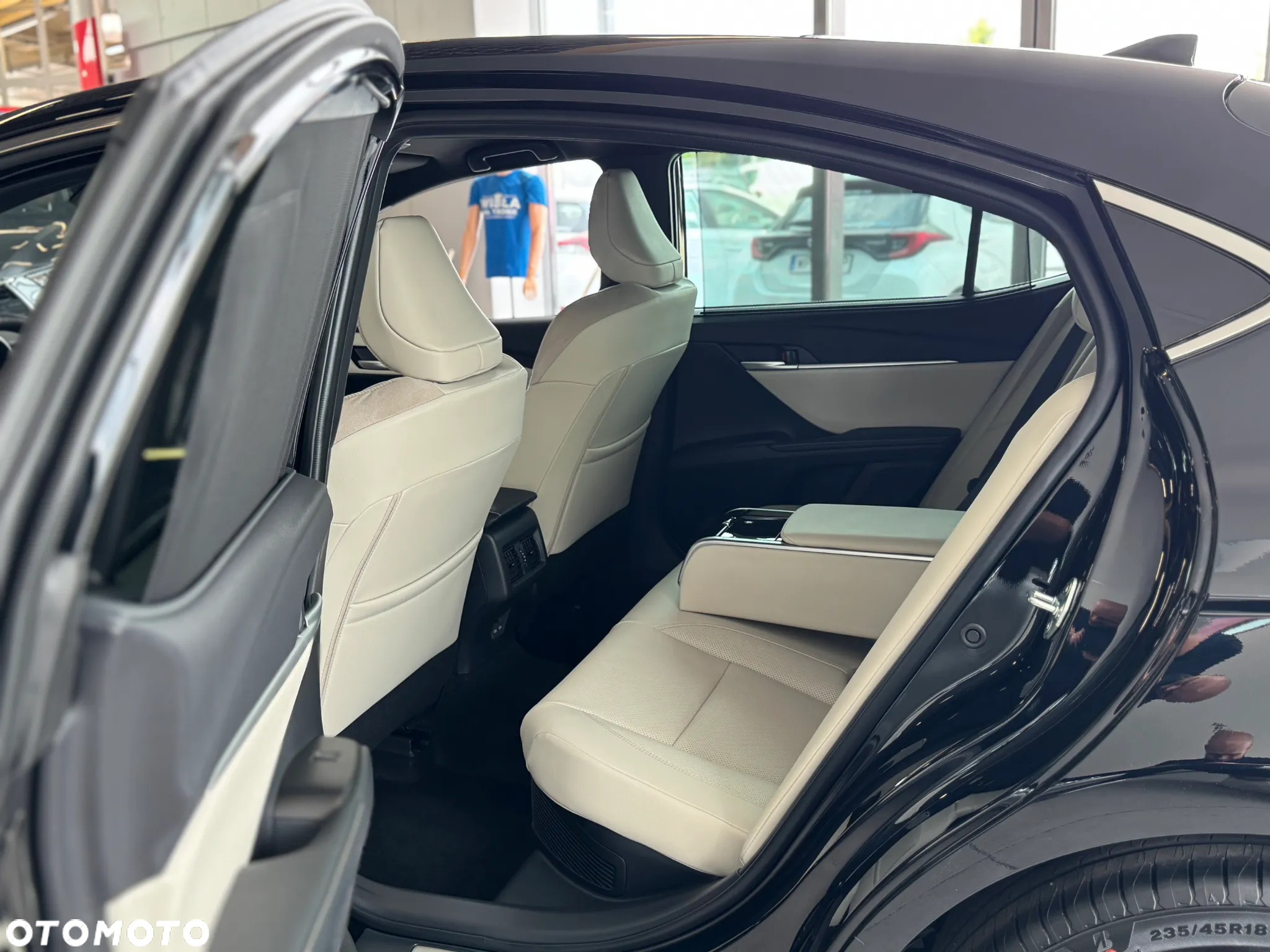 Toyota Camry 2.5 Hybrid Dynamic Force Executive e-CVT - 29