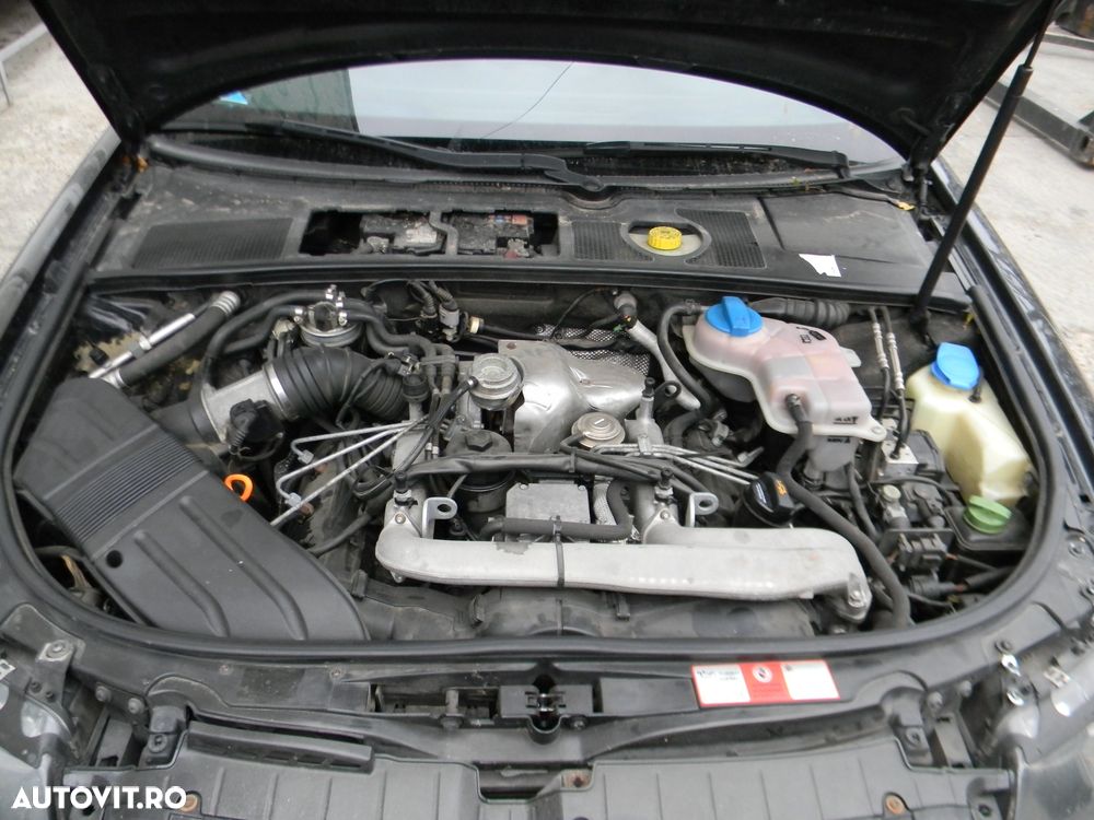 Dezmembrari  Audi A4 Cabriolet (8H, B6, B7)  2002  > 2009 2.5 TDI Mot - 3