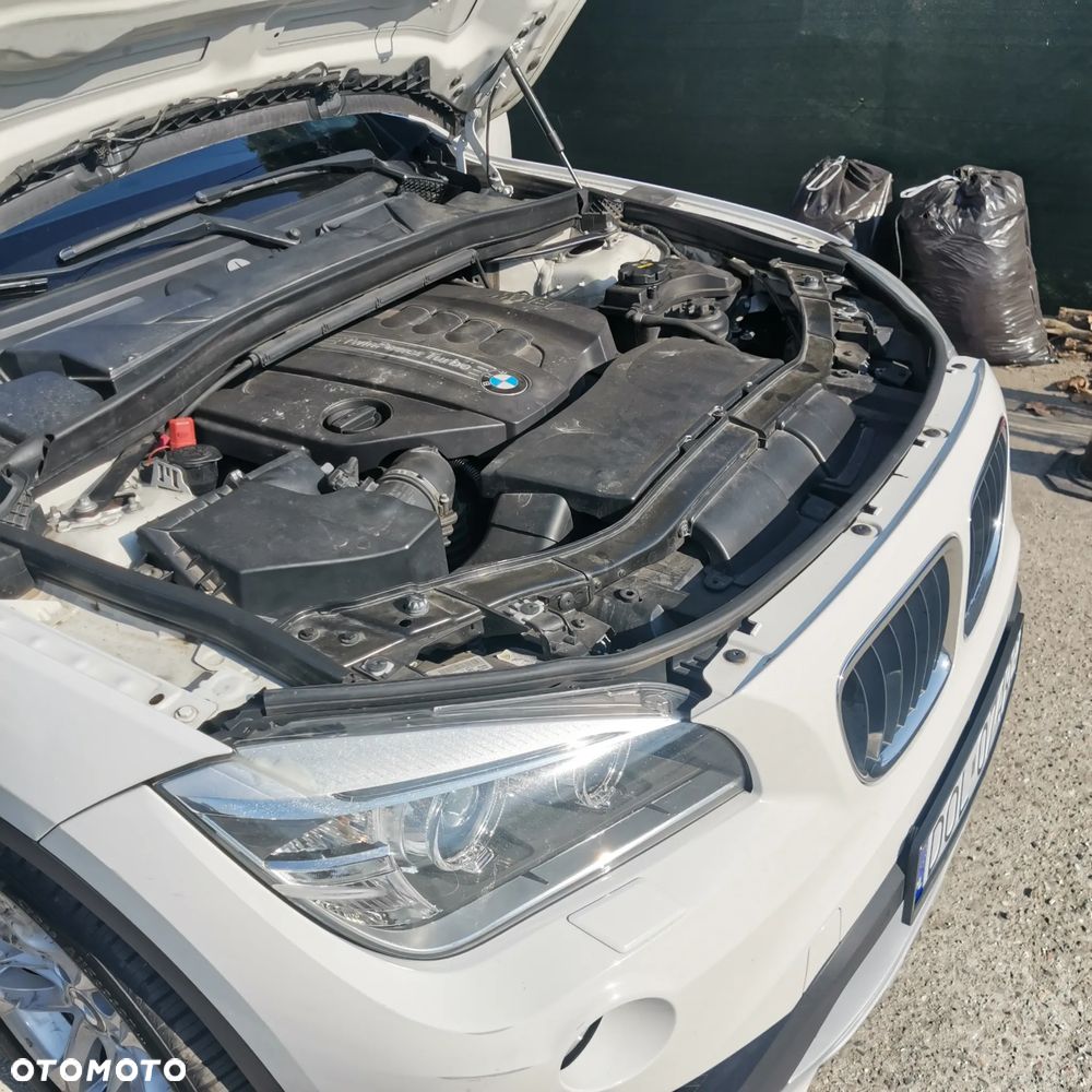 BMW X1 xDrive18d xLine - 17