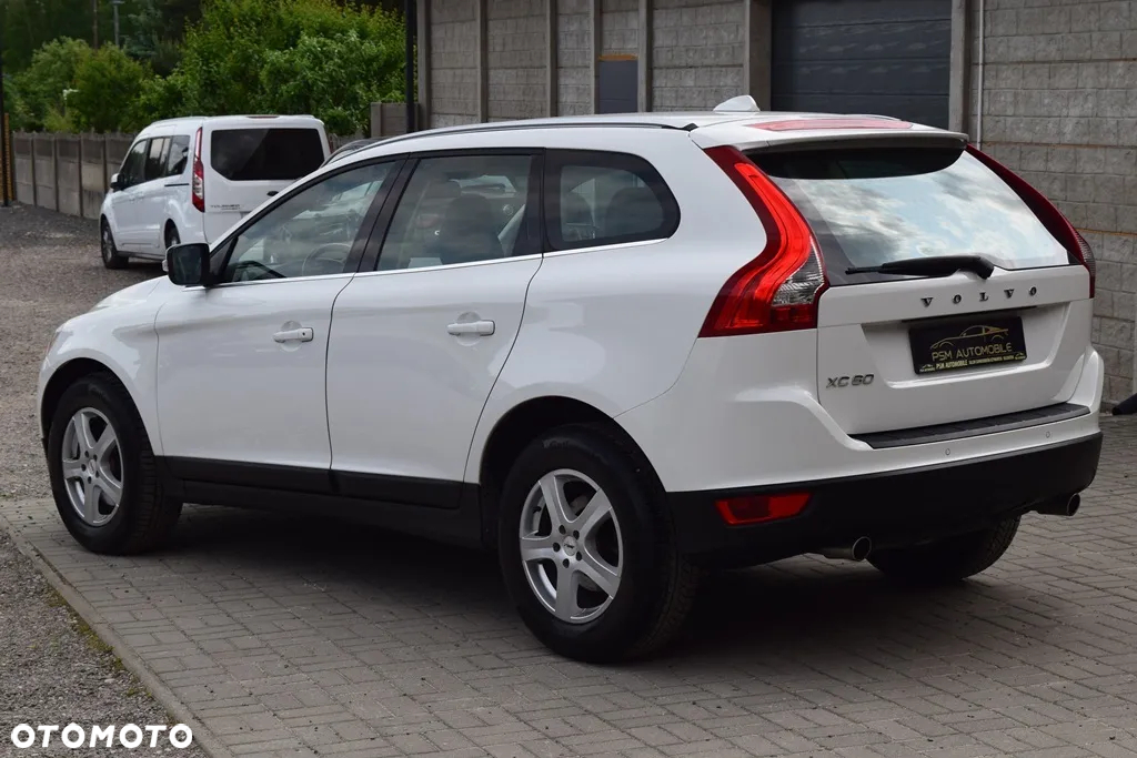 Volvo XC 60 2.4D AWD Momentum - 13