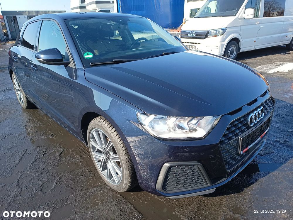Audi A1 ver-30-tfsi-sportback-s-line