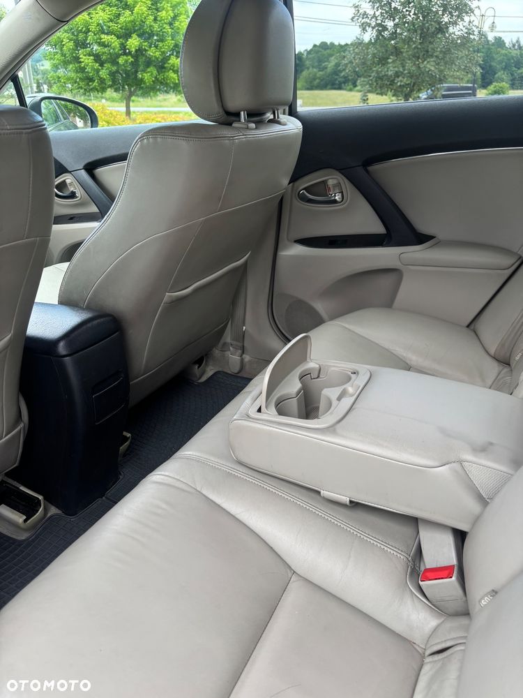 Toyota Avensis 2.0 D-4D Premium - 20