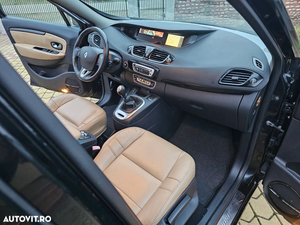 Renault Grand Scenic ENERGY dCi 130 Start & Stop Bose Edition - 19