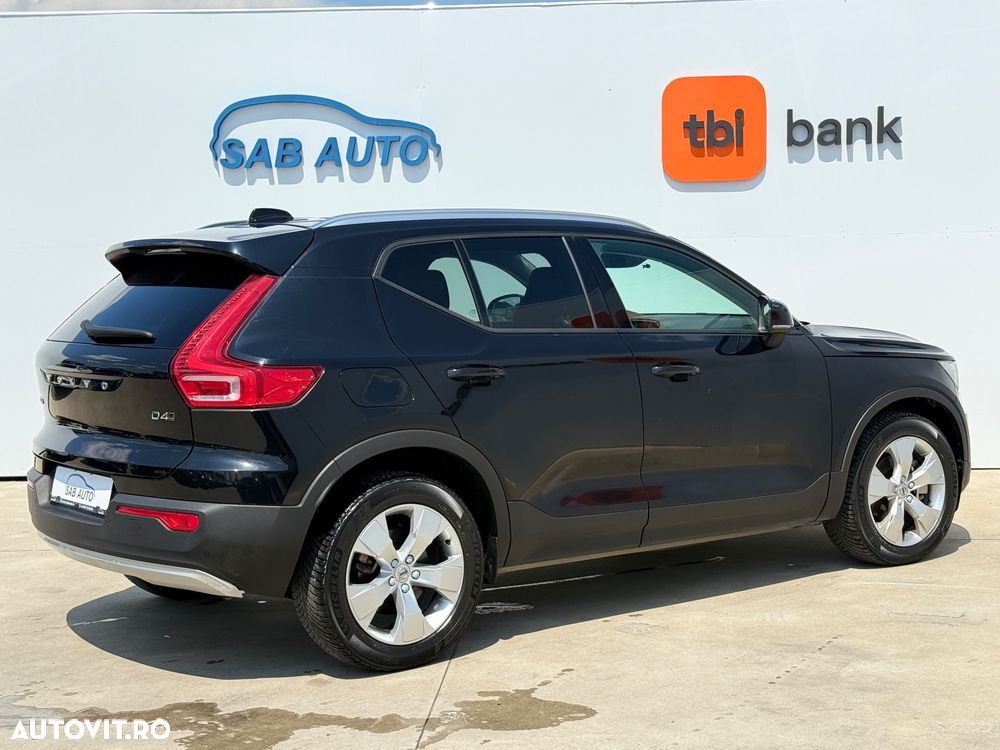 Volvo XC 40 D4 AWD Geartronic Momentum - 21