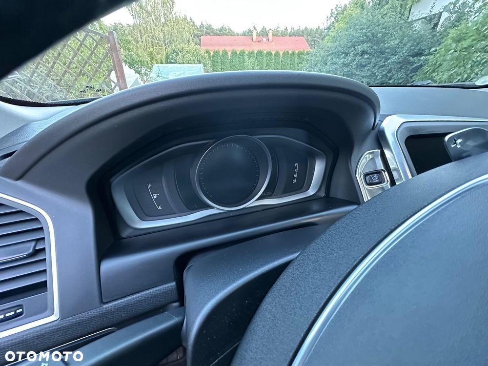 Volvo XC 60 D4 Drive-E Momentum - 23