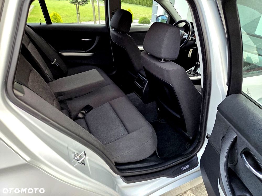 BMW Seria 3 - 21