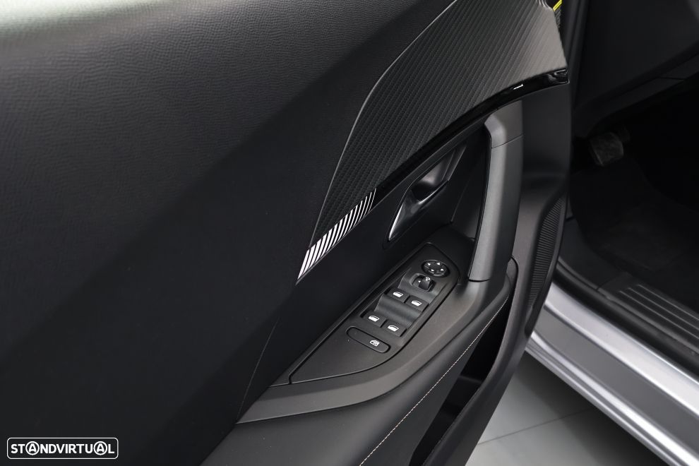Peugeot 2008 1.2 Hybrid Allure e-DCS6 - 25