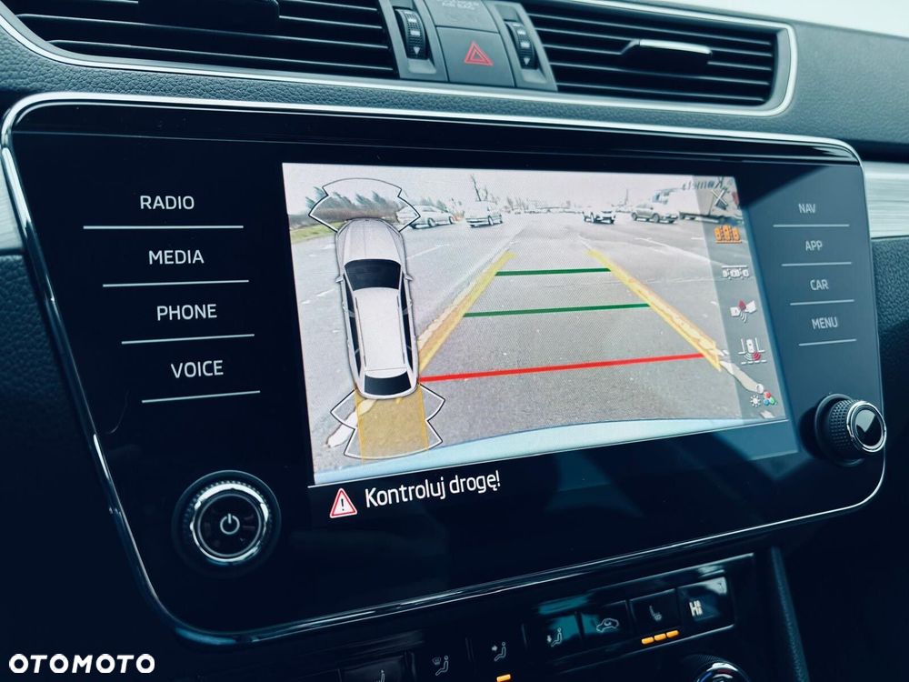 Skoda Superb 1.5 TSI Ambition DSG - 30