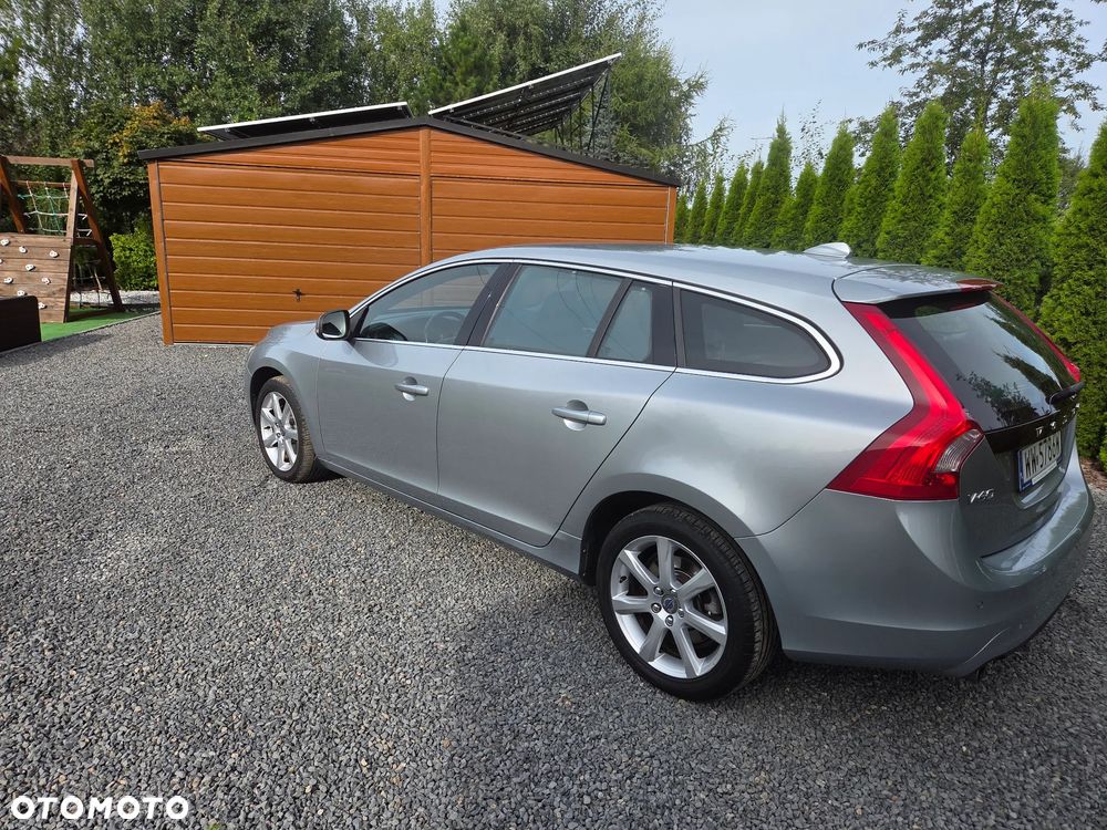 Volvo V60 D3 Drive-E Momentum - 4