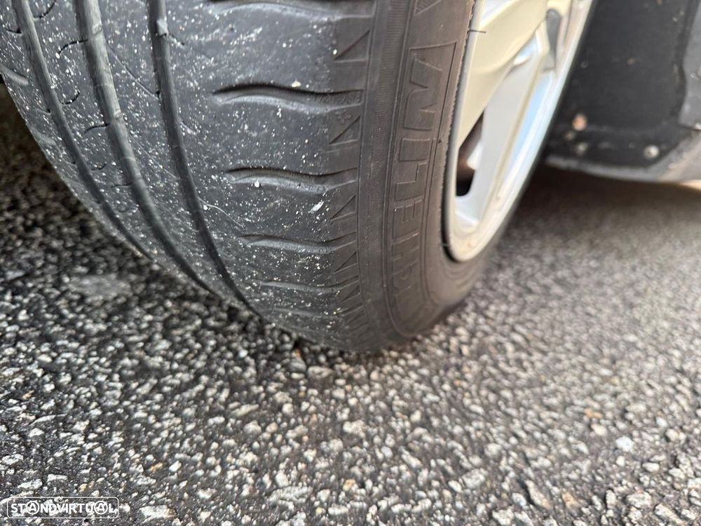 Volvo V40 1.6 D2 Momentum Eco - 13