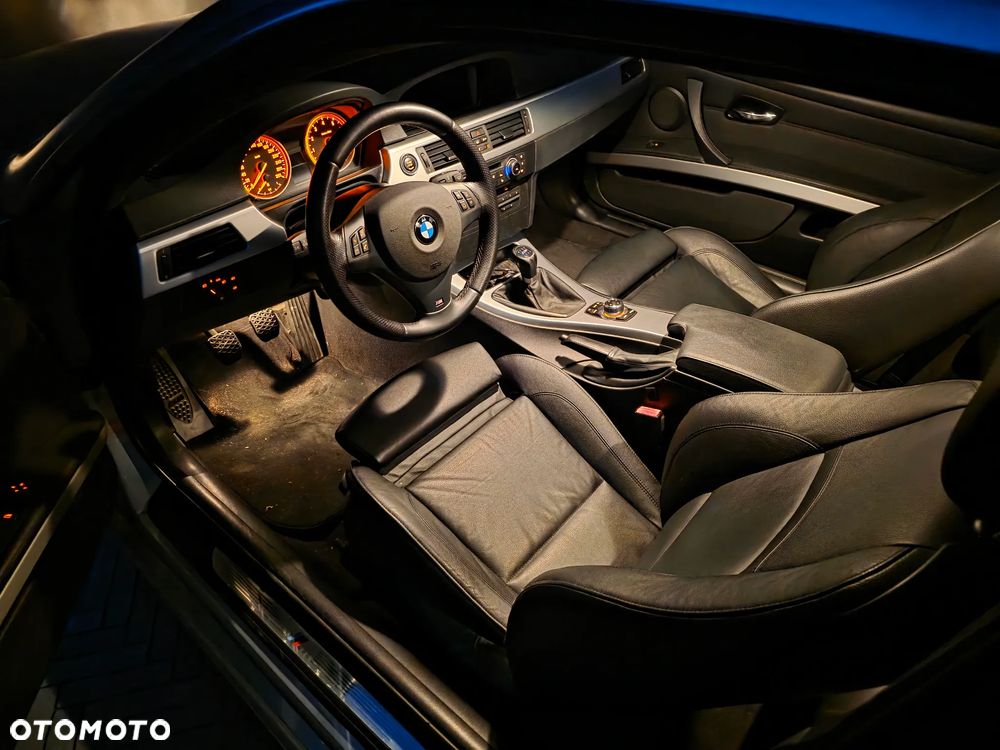 BMW Seria 3 325i - 31